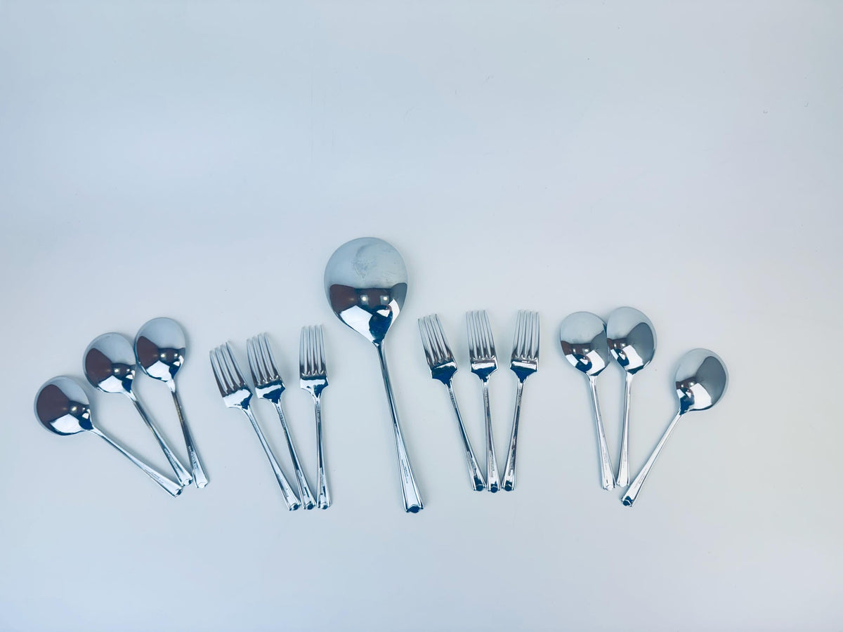 Product image for 'vintage chromepride cutlery fruit server silver spoon set made in sheffield england' (view 7590aa)