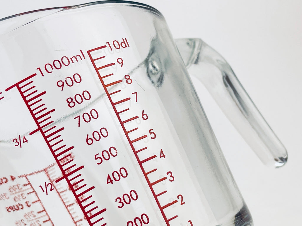 Product image for 'vintage pyrex glass measuring cup 4 cups 32 oz metric imperial system 699' (view 304303)
