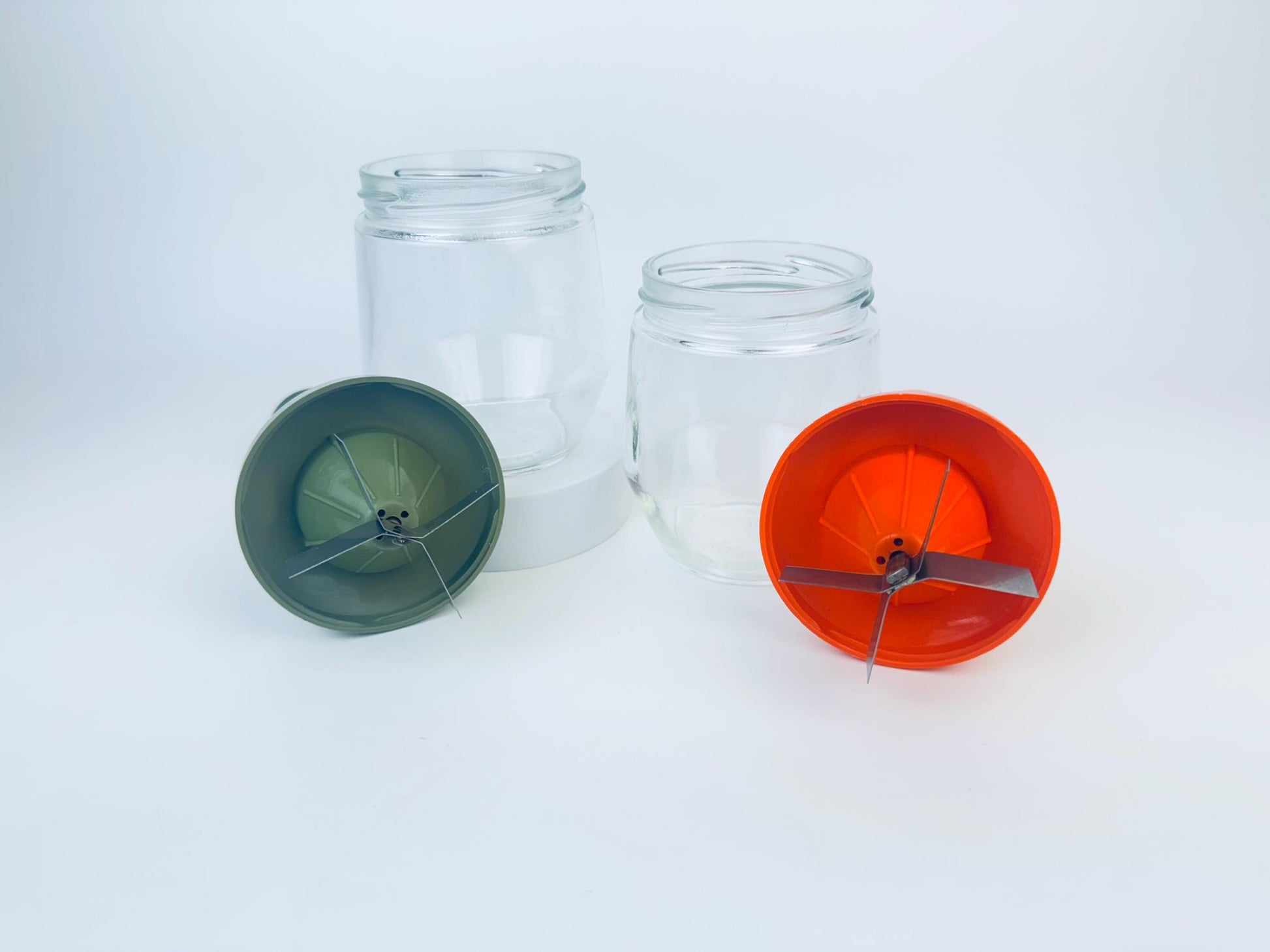 Product image for 'vintage androck hand held vegetable nut chopper made in canada sold separately' (view 410cde)