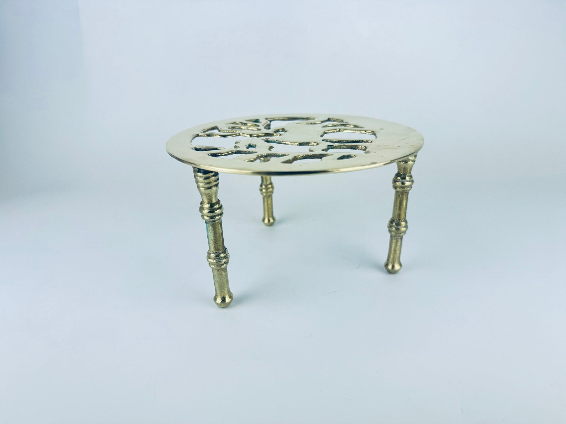 Product image for 'vintage brass easel trivet plant stand horse woodland design' (view 9b8335)