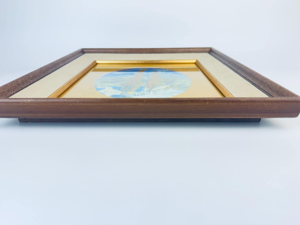 Product image for 'vintage solid wood gold trim picture frame 5 x 7 oval mat made in finland' (view 19dff2)