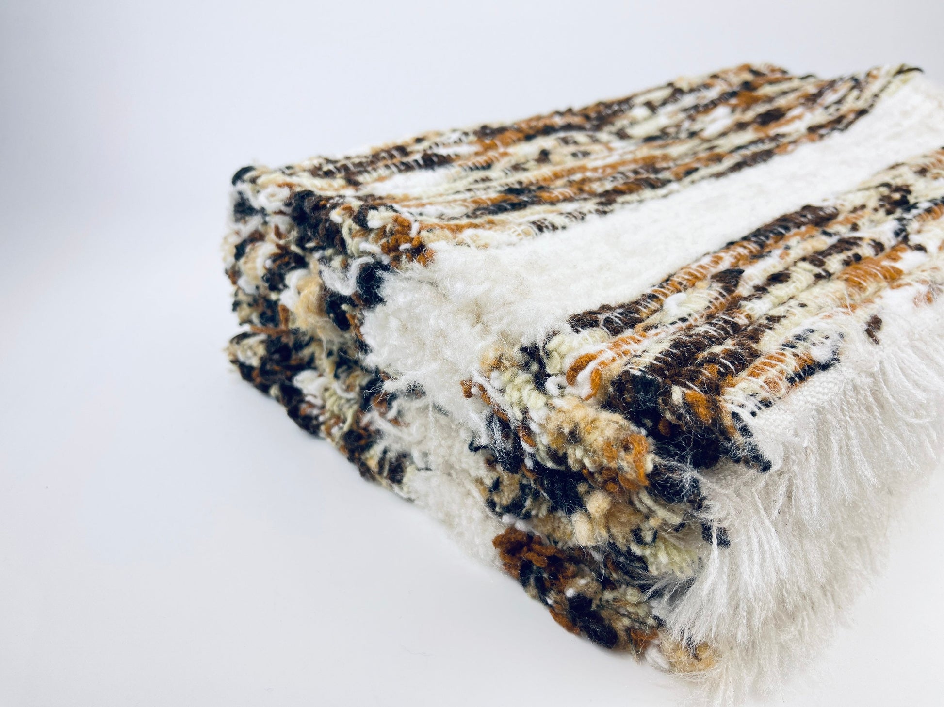 Product image for 'vintage brown white fringe style place mats set of four 4' (view d653e0)
