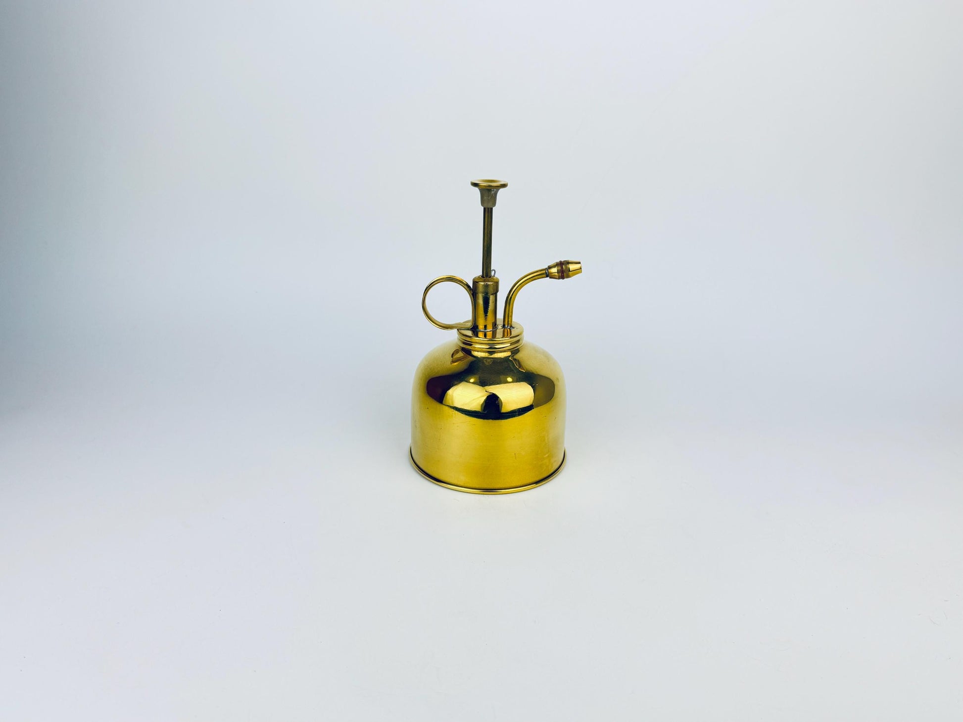 Product image for 'vintage brass plant plant mister waterer new old stock nos made in hong kong' (view d680d3)