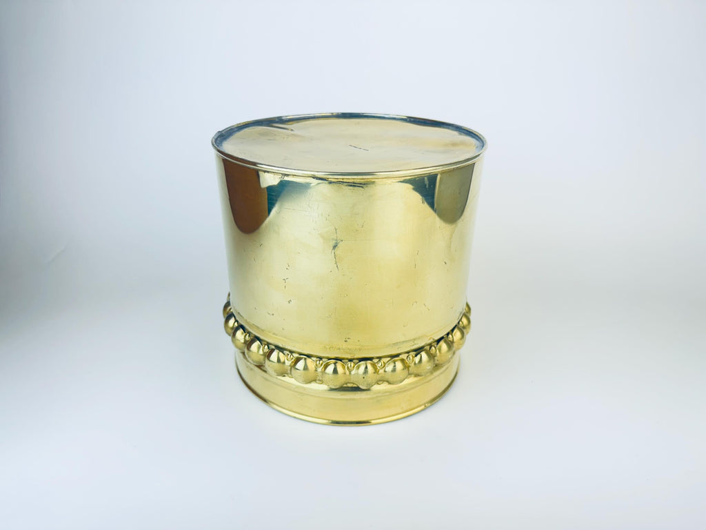 Product image for 'vintage 8 brass circular indoor planter hobnail rim attractive aged patina made in england' (view 88fe0b)