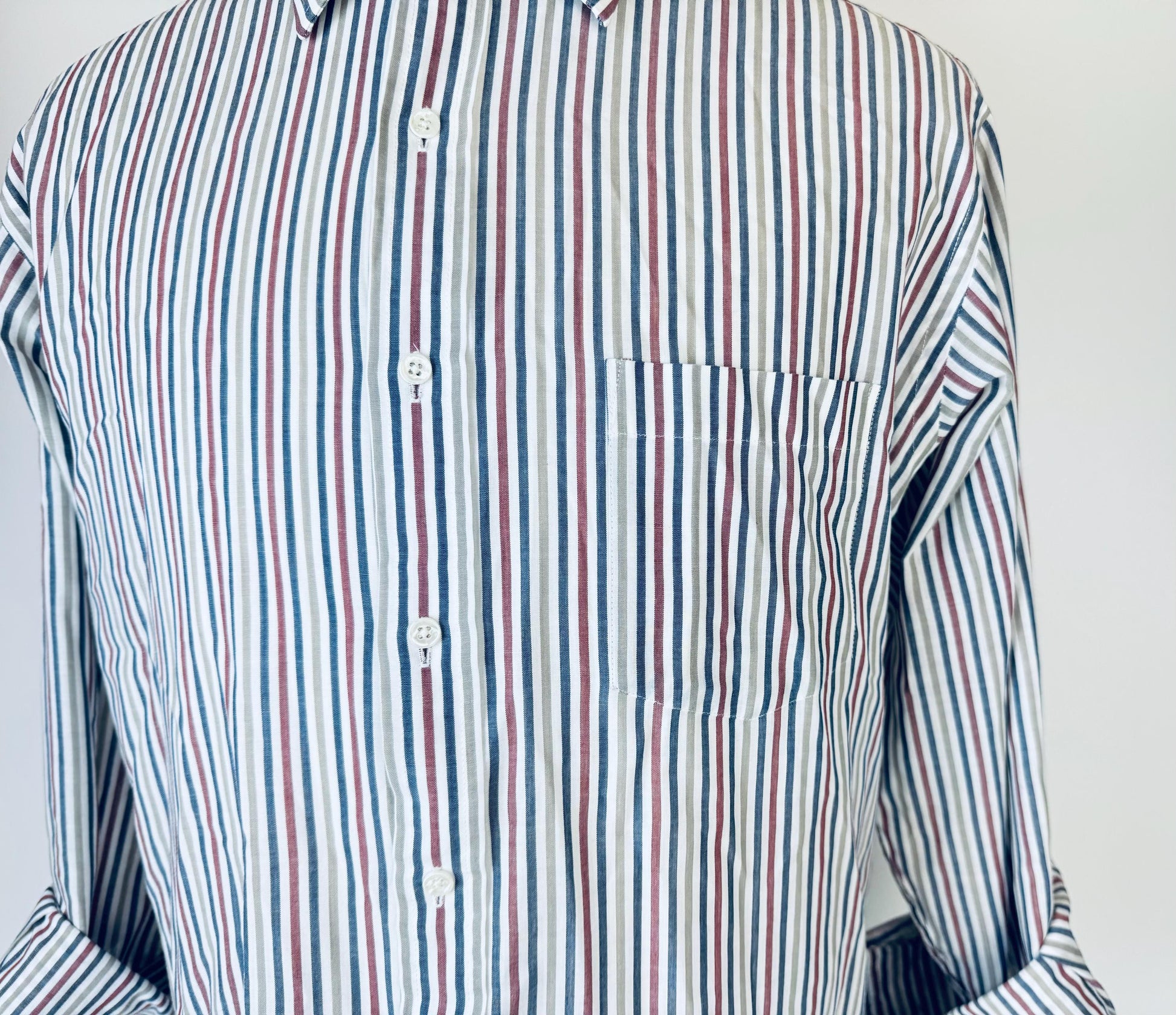 Product image for 'vintage woodwards classic light weight striped long sleeve white button down shirt size medium 17 33' (view 9813e4)