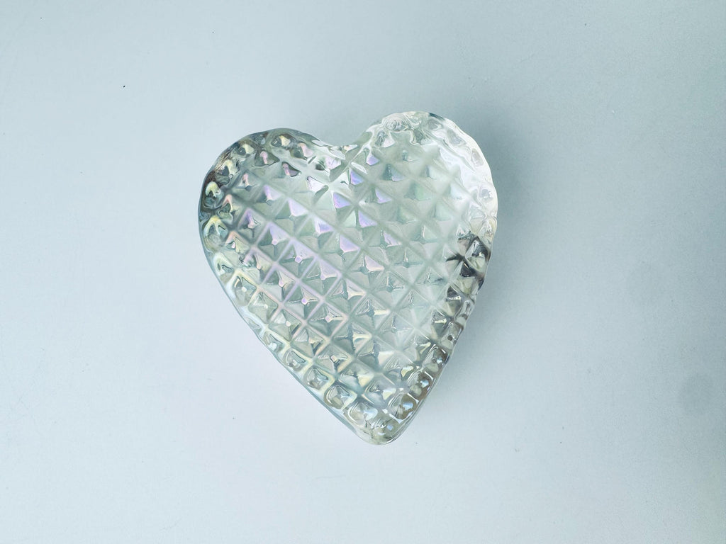 Product image for 'vintage robert held heart shaped iridescent art glass paperweights rainbow clear pattern sold separately' (view 9bf3ac)