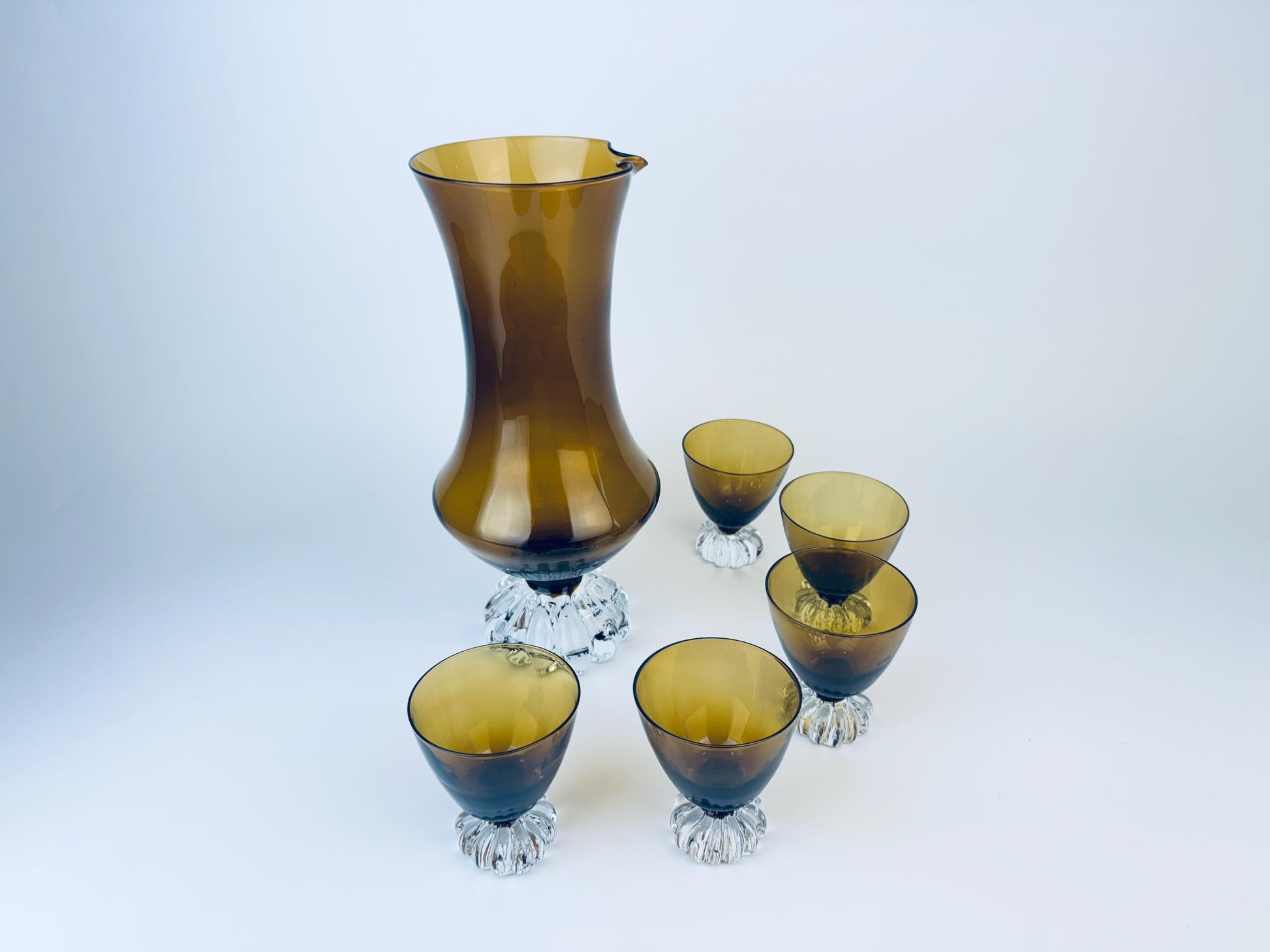Product image for 'vintage asada bo bergstrom cocktail glass barware set pitcher glasses made in sweden barware gift blown swedish art glass' (view e78a32)