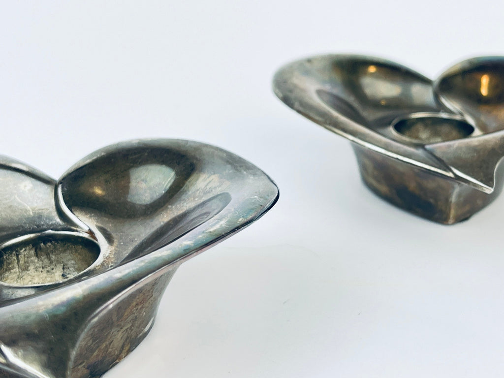 Product image for 'vintage silverplated metal heart tapered candle holder attractive aged metal patina set of two 2' (view a0fb35)