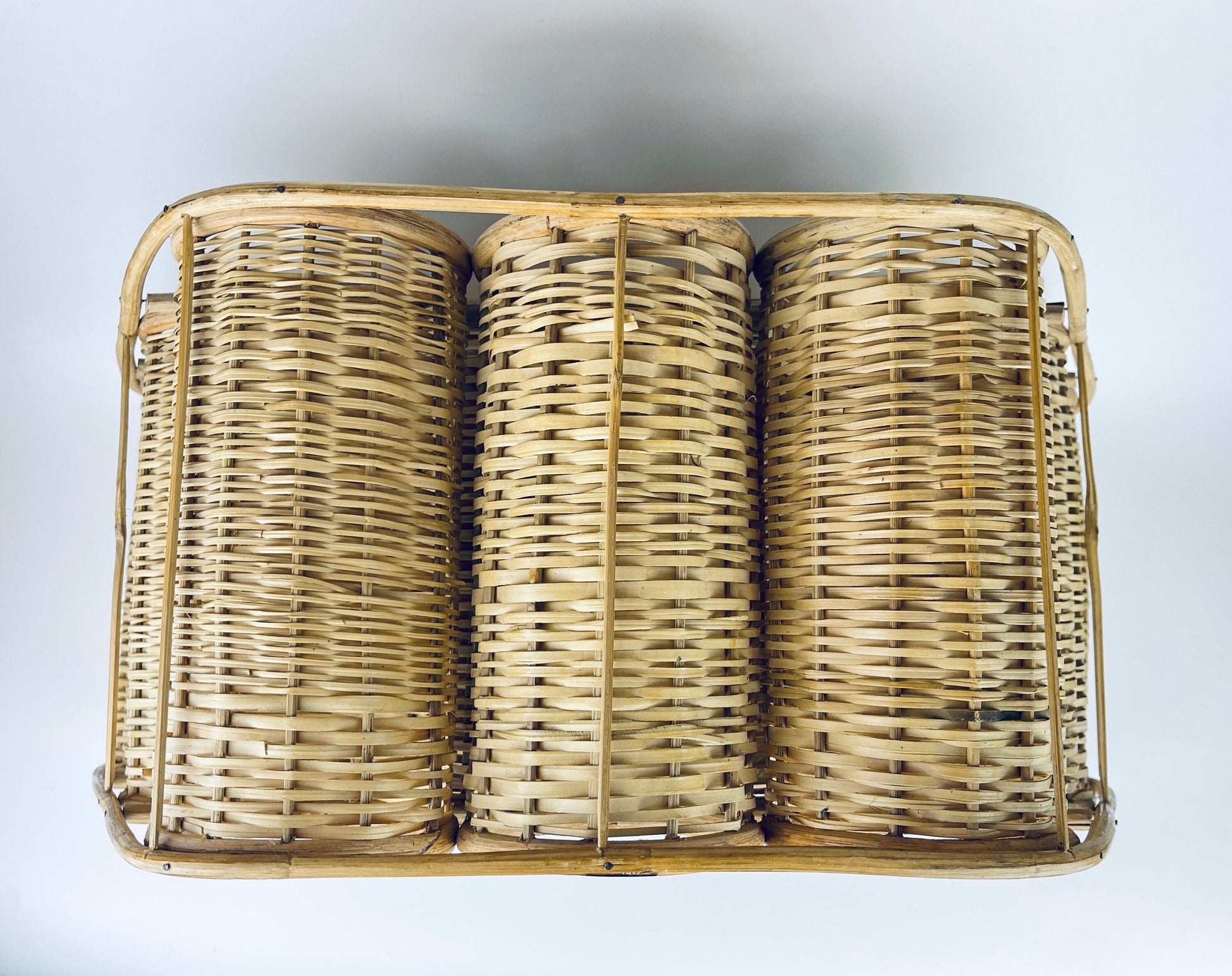Product image for 'vintage bamboo rattan wine bottle rack twelve 12 bottle capacity' (view 98be88)