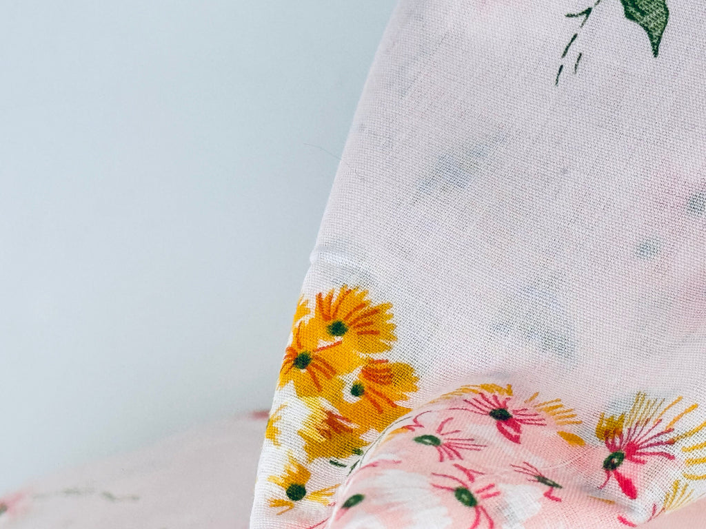 Product image for 'vintage light pink floral semi sheer cotton fabric 44 x 74' (view 9cc96a)