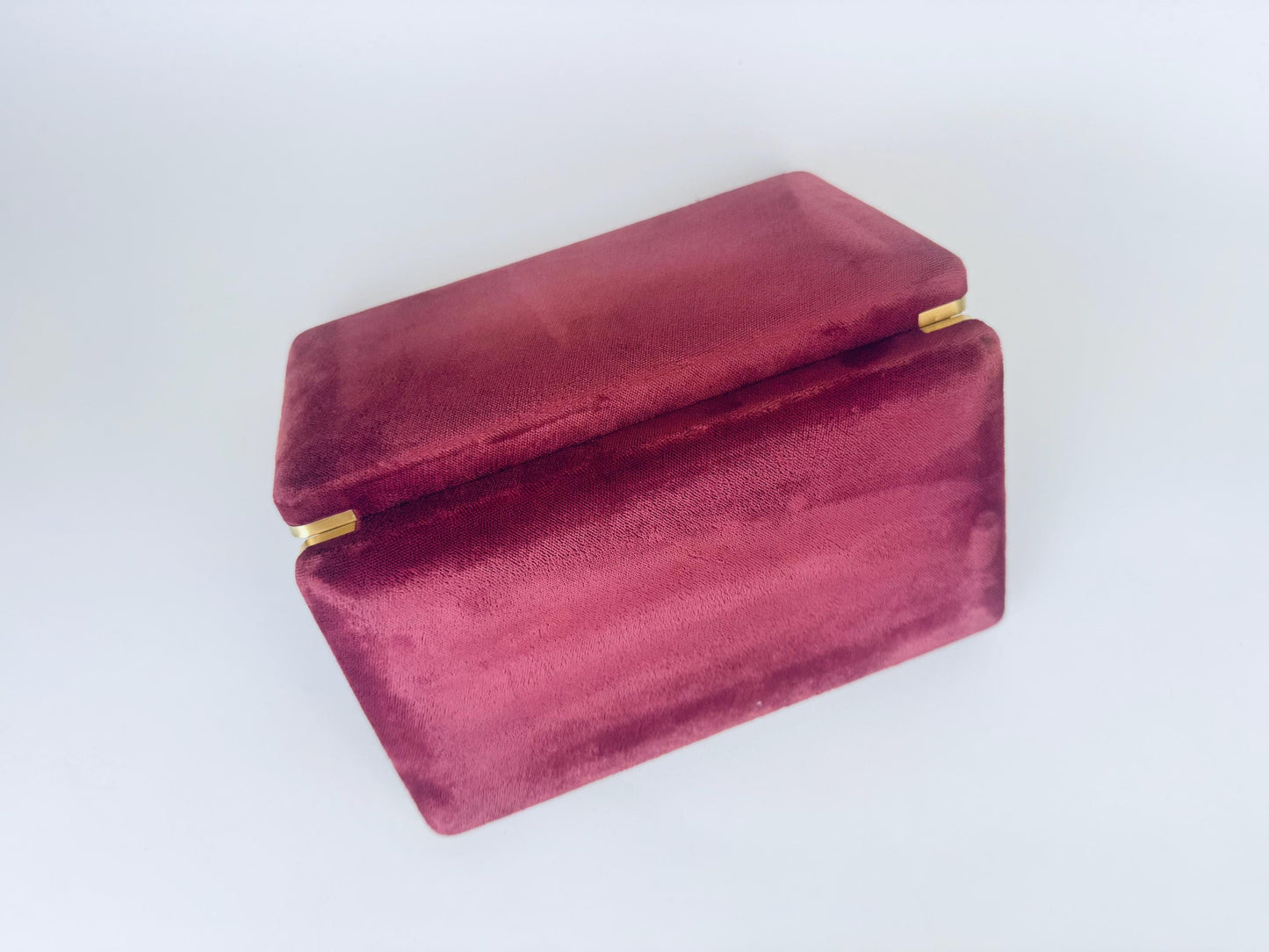 Product image for 'vintage 1980s mauve crushed velvet jewellery travel box with mirror' (view a88fc2)