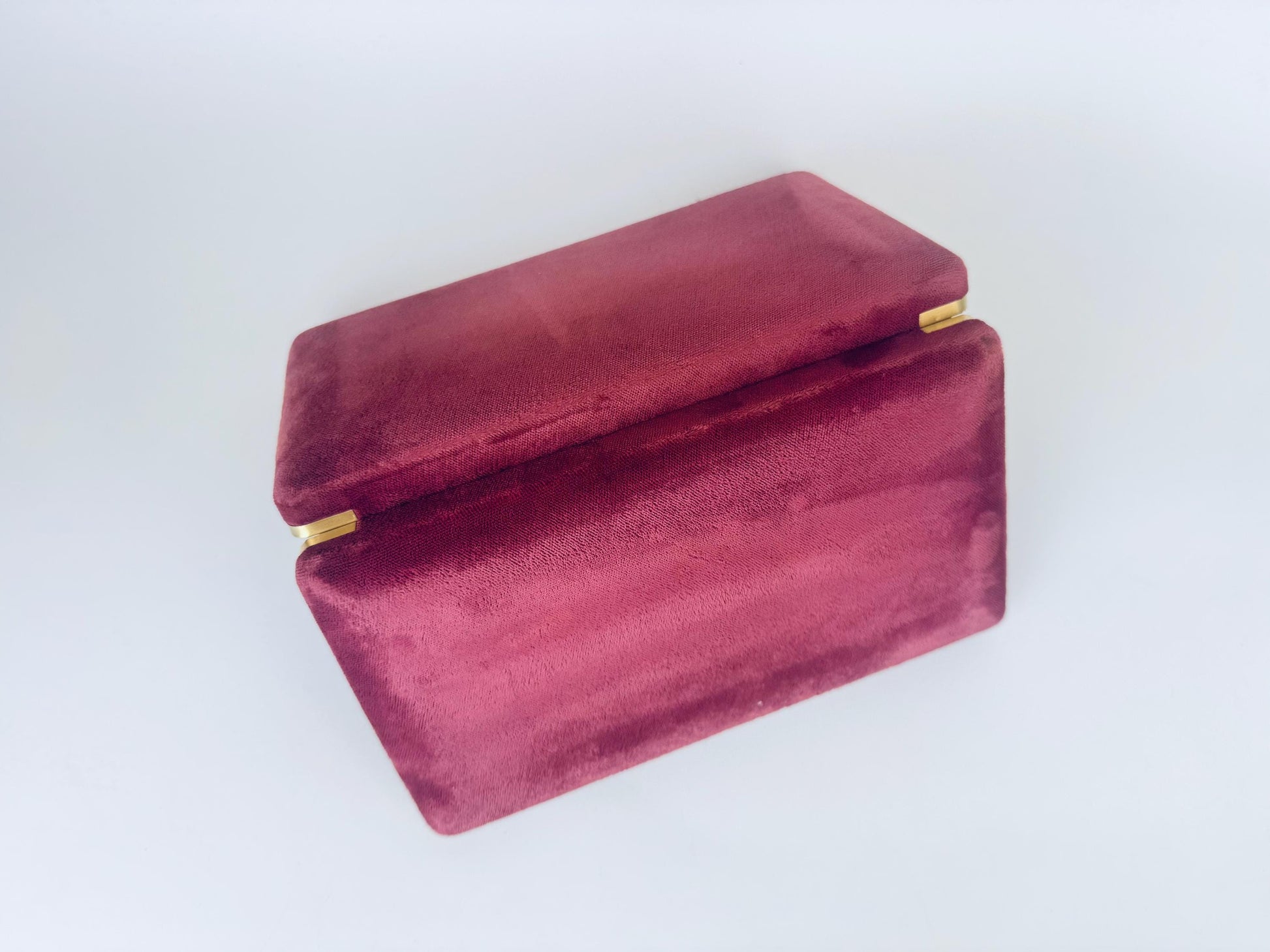 Product image for 'vintage 1980s mauve crushed velvet jewellery travel box with mirror' (view a88fc2)
