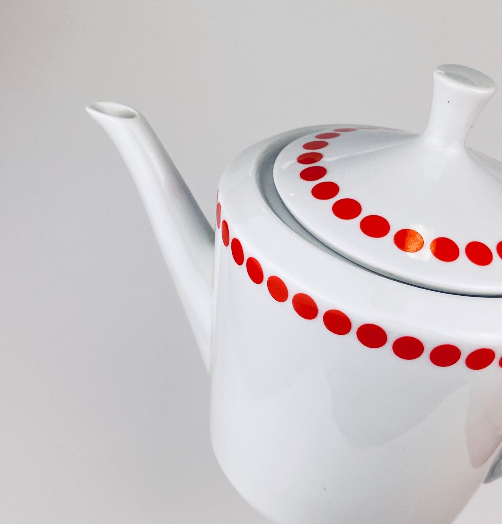Product image for 'vintage northland red polka dot pattern kettle teapot fine china' (view 05eaba)