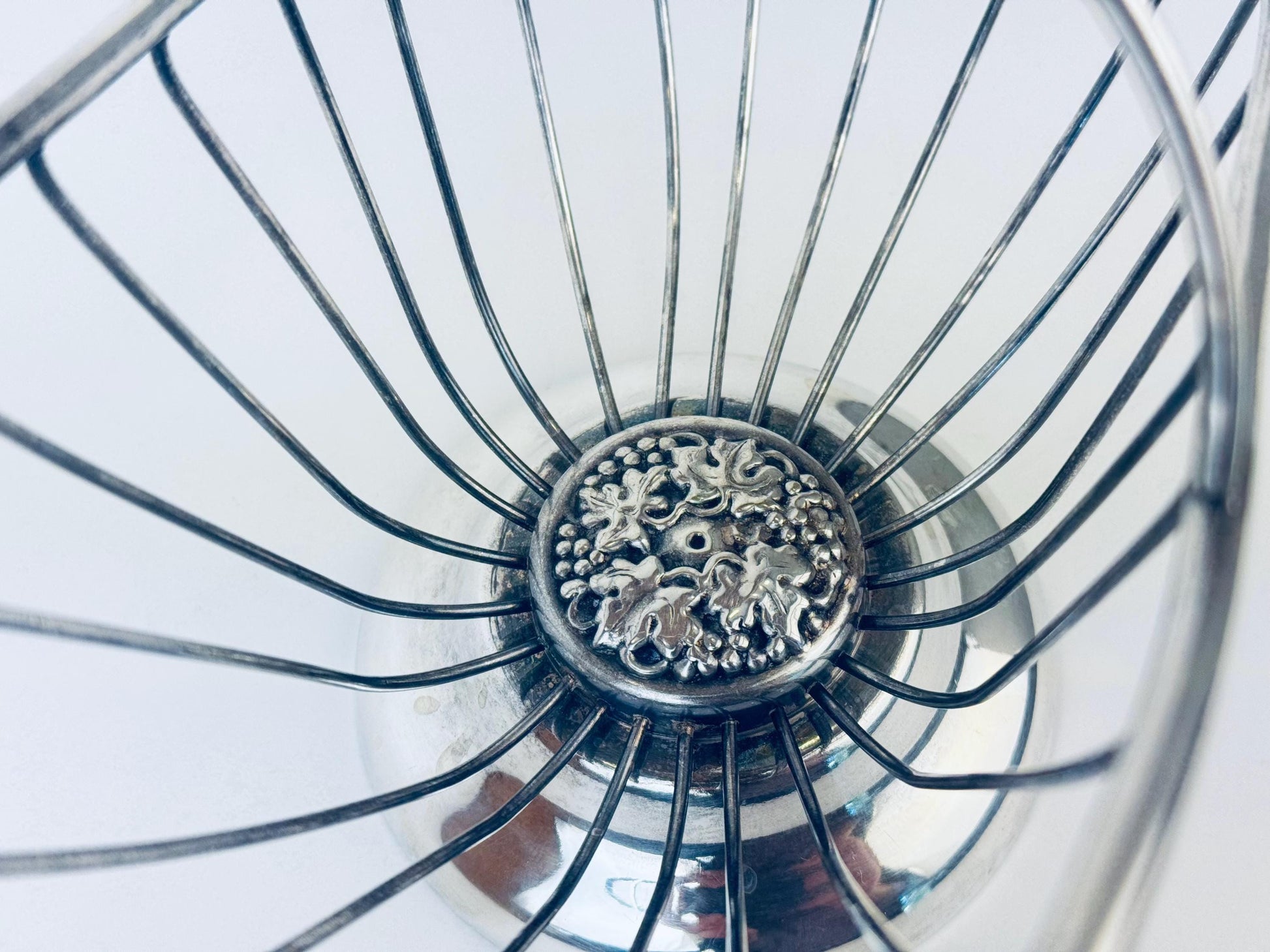 Product image for 'vintage ornate silverplated wine bottle basket caddy grape leaf motif made in italy' (view 571d34)