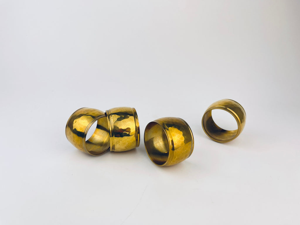 Product image for 'vintage hammered brass barrel shaped napkin ring holders set of four 4 attractive aged metal patina' (view d404f3)