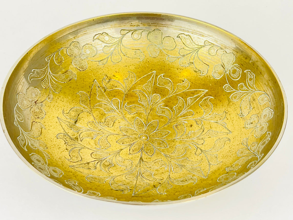 Product image for 'vintage round pedestal brass tray etched flower pattern' (view 29d2a9)