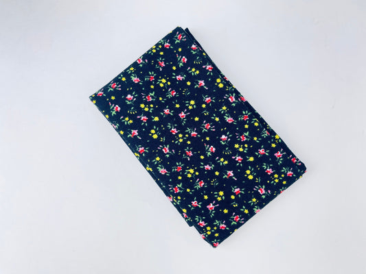 Product image for 'vintage black yellow pink floral fabric fat quarter 18 x 22' (view 711033)