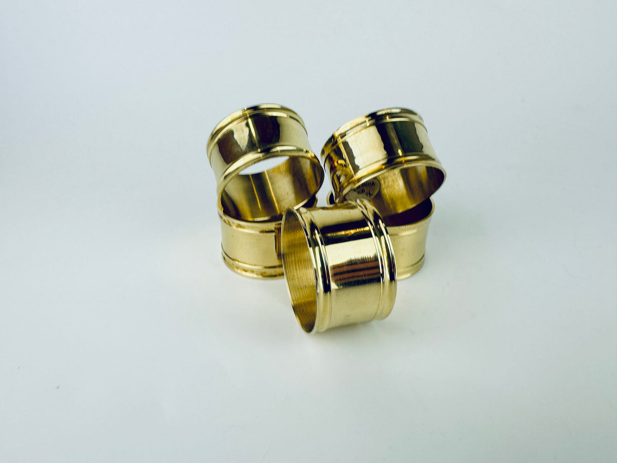 Product image for 'vintage round brass napkin ring holders set of five 5 attractive aged metal patina' (view 319cad)