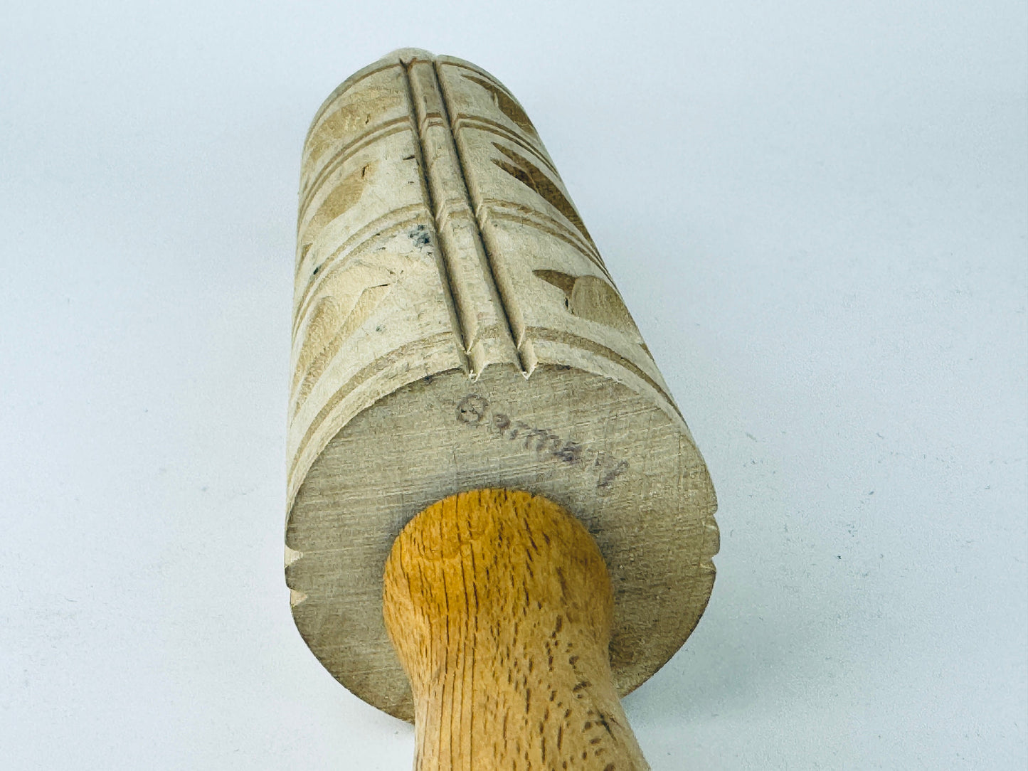 Product image for 'vintage springerle wood kitchen cookie press rolling pin 12 patterns made in germany' (view cba292)