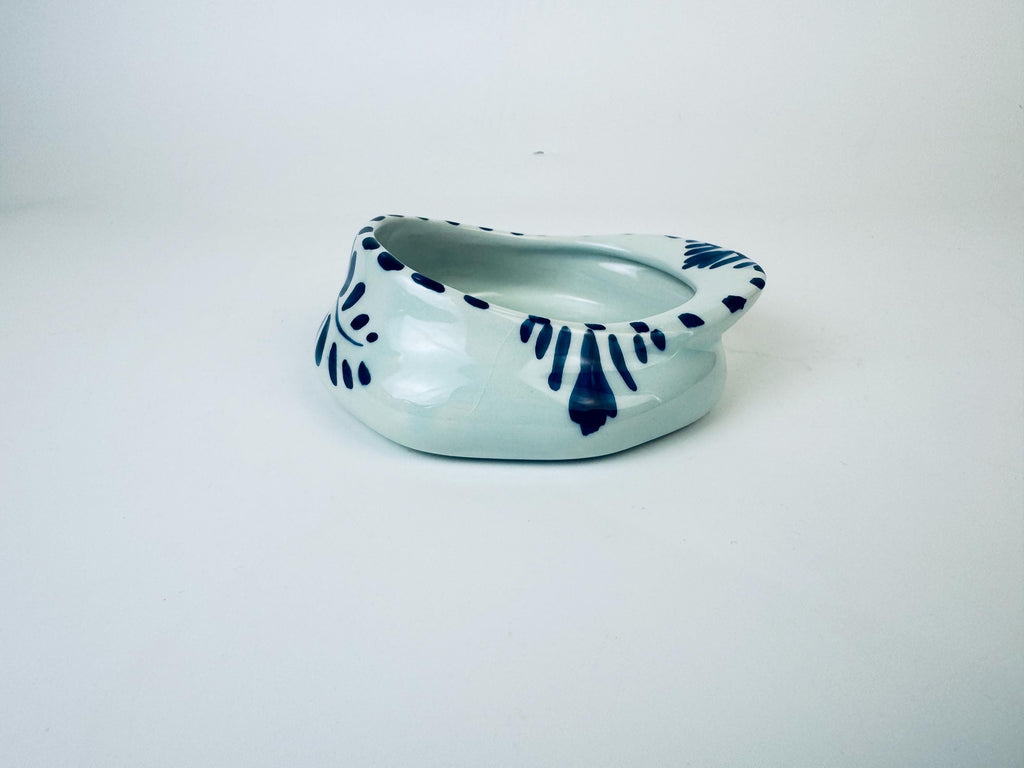 Product image for 'vintage hand painted delft blue trinket dish holland windmill pattern' (view f7ad83)