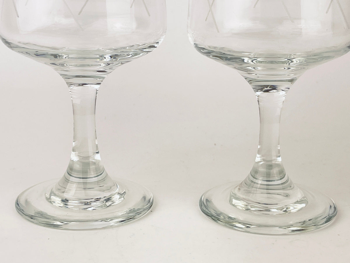 Product image for 'vintage gold rimmed white matte pinwheel pattern mini goblets set of three 3 barware gift' (view 3aea94)