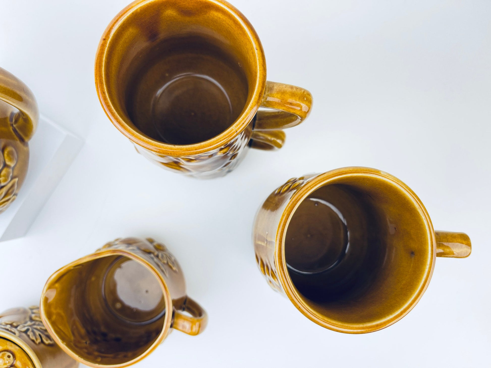 Product image for 'vintage brown ceramic fruit pattern tea set tea kettle cream sugar tea cups made in japan' (view 4f3a6f)