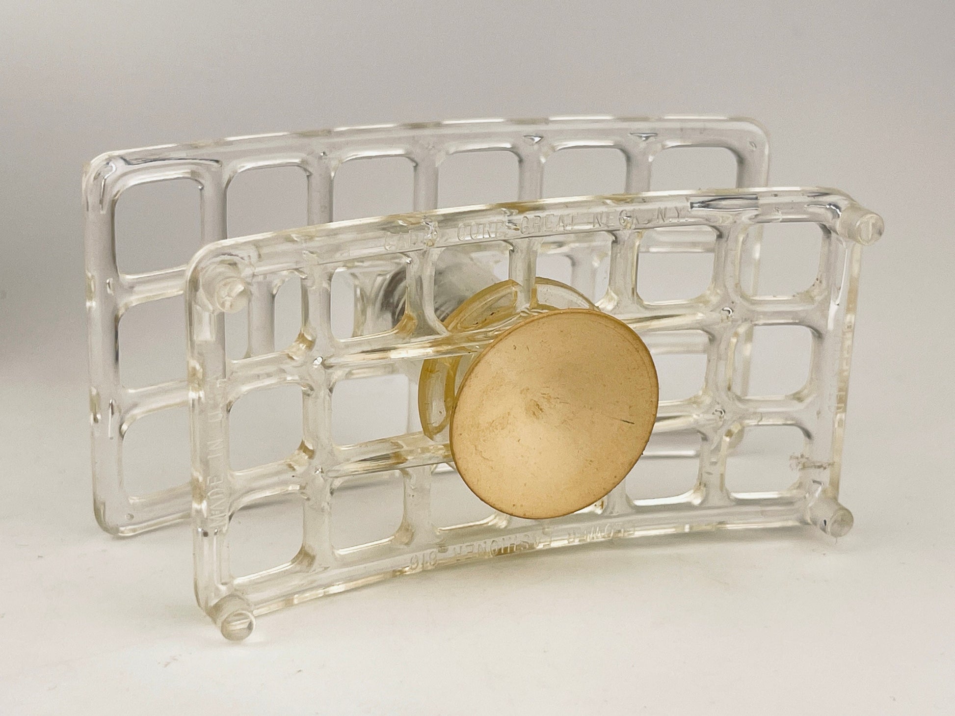 Product image for 'vintage flower fashioner flower holder made in usa by gadjo tip proof flower holder 616' (view 5299df)