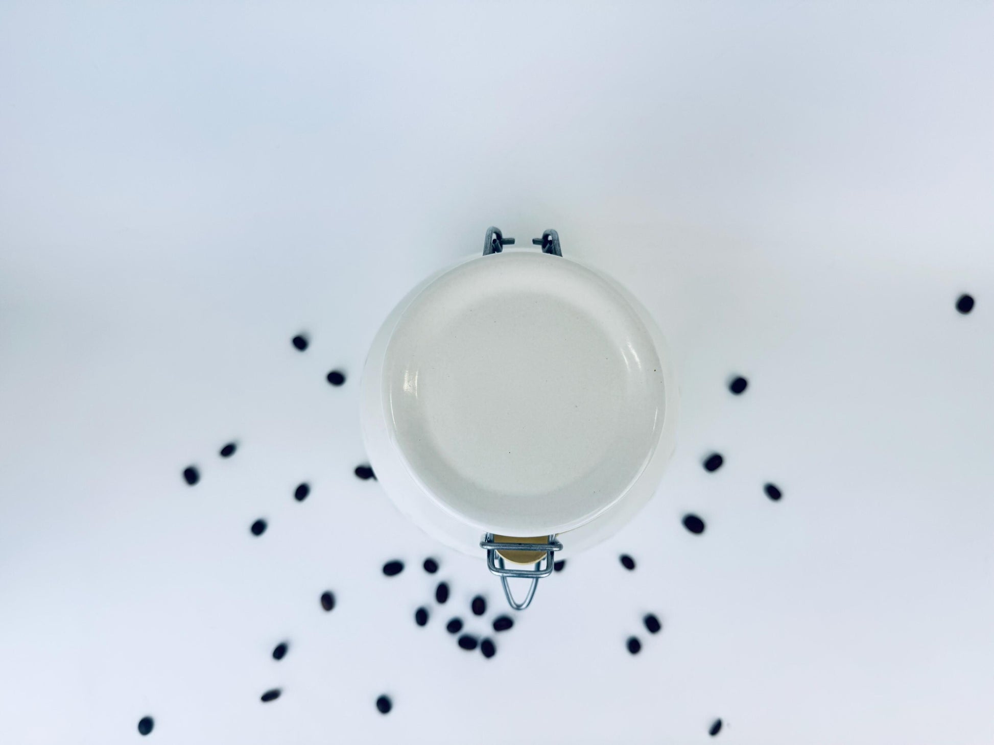 Product image for 'vintage 1990s beige blue ceramic coffee canister airtight countertop jar' (view 59f8d3)