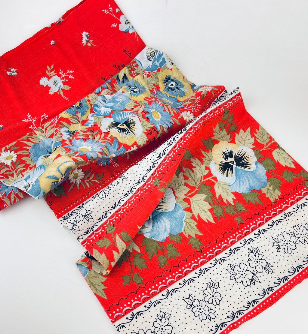 Product image for 'vintage red floral cotton fabric 37 x 51' (view 77f3a5)