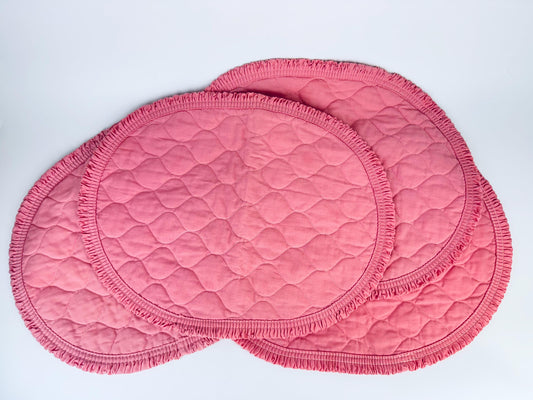 Product image for 'vintage pink quilted place mats ruffled edge set of four 4' (view f1b5f2)
