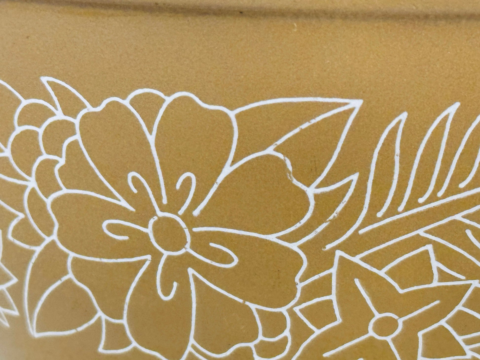 Product image for 'vintage light brown tan milk glass woodland pyrex mixing bowl 402 1 5l 1 1 2 qt' (view 896525)
