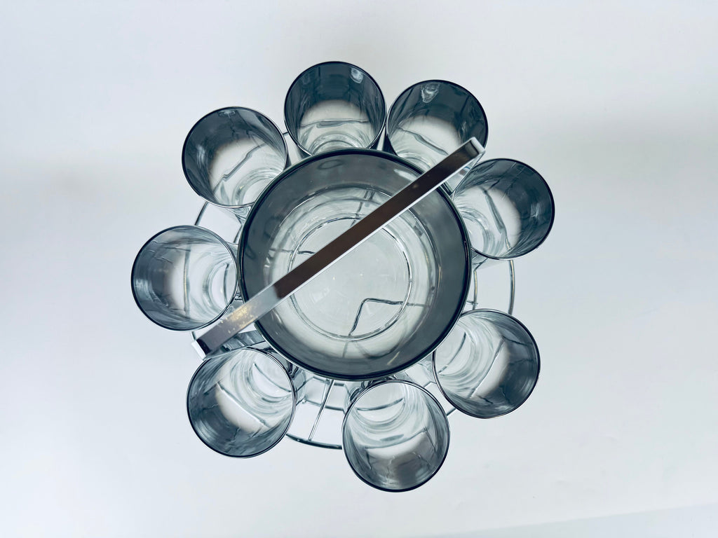 Product image for 'vintage dorothy thorpe silver fade barware set 8 glasses ice bucket chrome caddy' (view 3b3fd3)