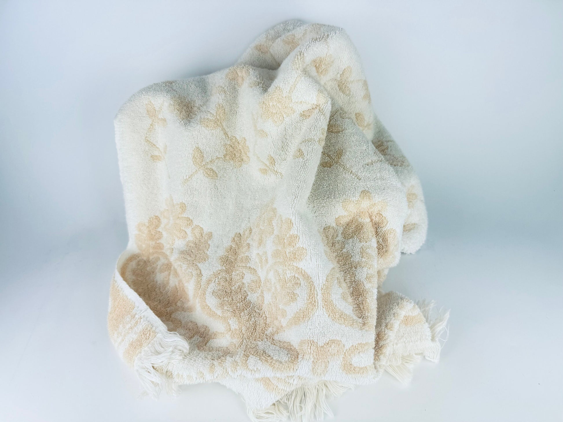 Product image for 'vintage royal family cannon rectangular beige white floral fringe bath towel made in usa cotton polyester blend sold separately' (view 047260)