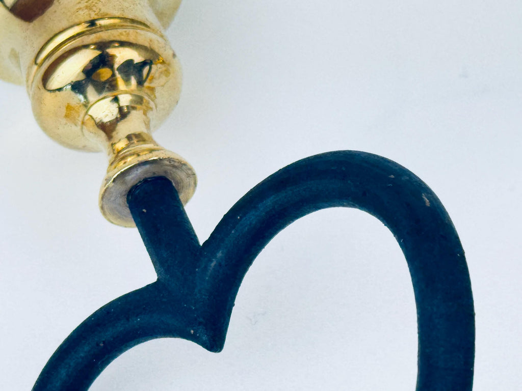 Product image for 'vintage brass heart candlestick holders romantic mid century pair' (view 18b157)