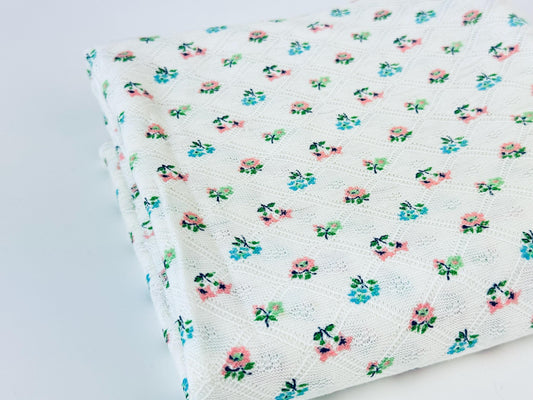 Product image for 'vintage floral bouquet white diamond lace pattern polyester fabric material 42 x 56' (view 9aead9)