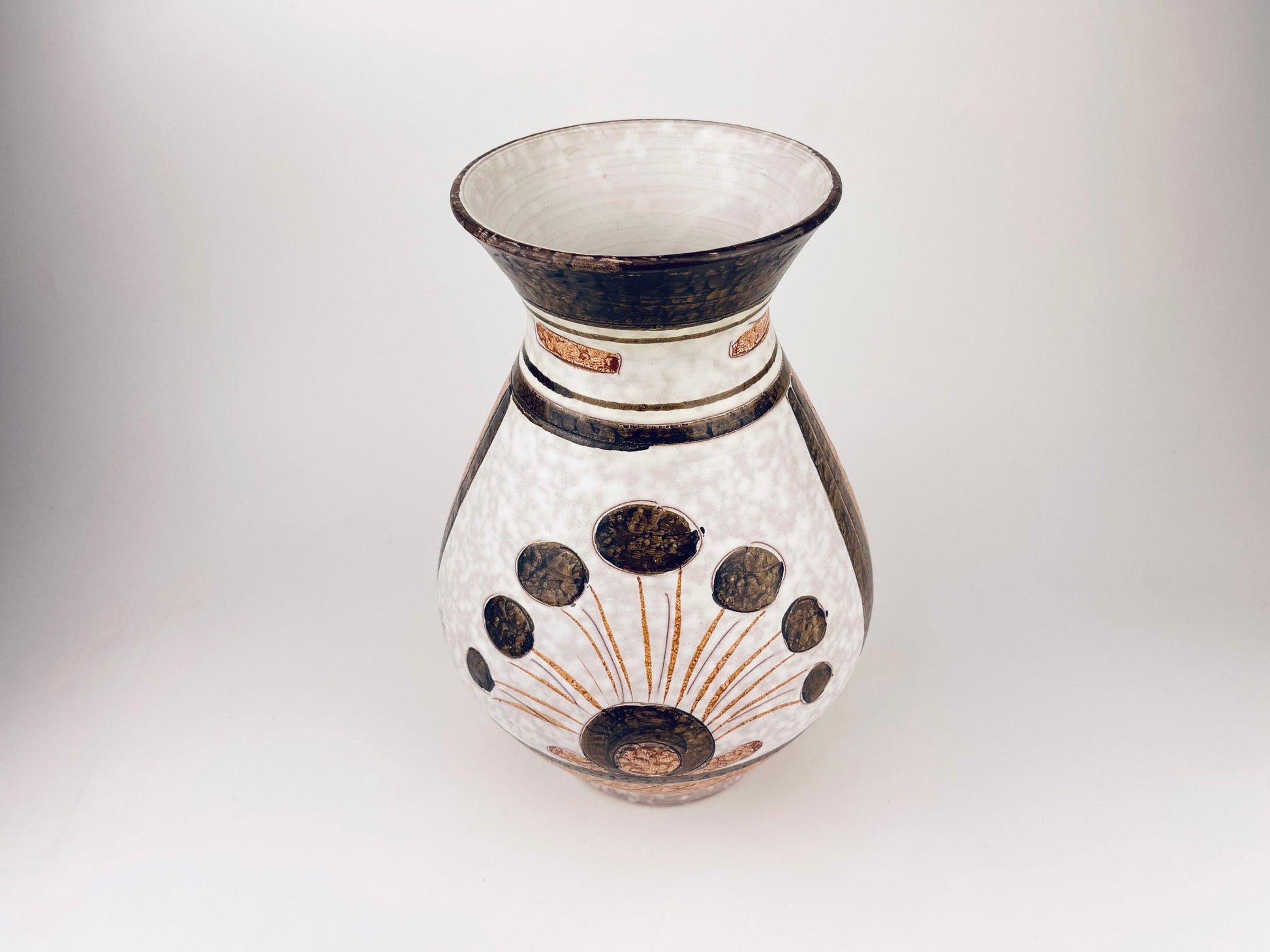 Product image for 'vintage italian muted earth tone hand painted mcm pottery widemouth vase made in italy by italica arc pottery' (view b62acf)