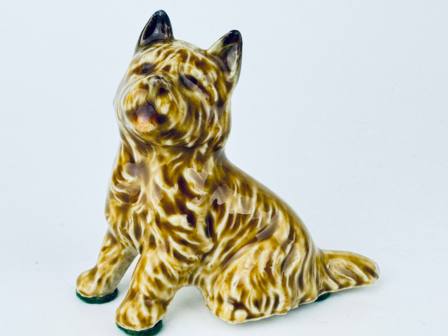 Product image for 'vintage wade whoppa porcelain cairn dog figurine made in england' (view 95f303)