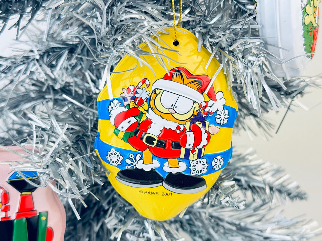 Product image for 'vintage dairy queen garfield odie metal christmas ornaments sold separately new old stock nos' (view 695fbb)