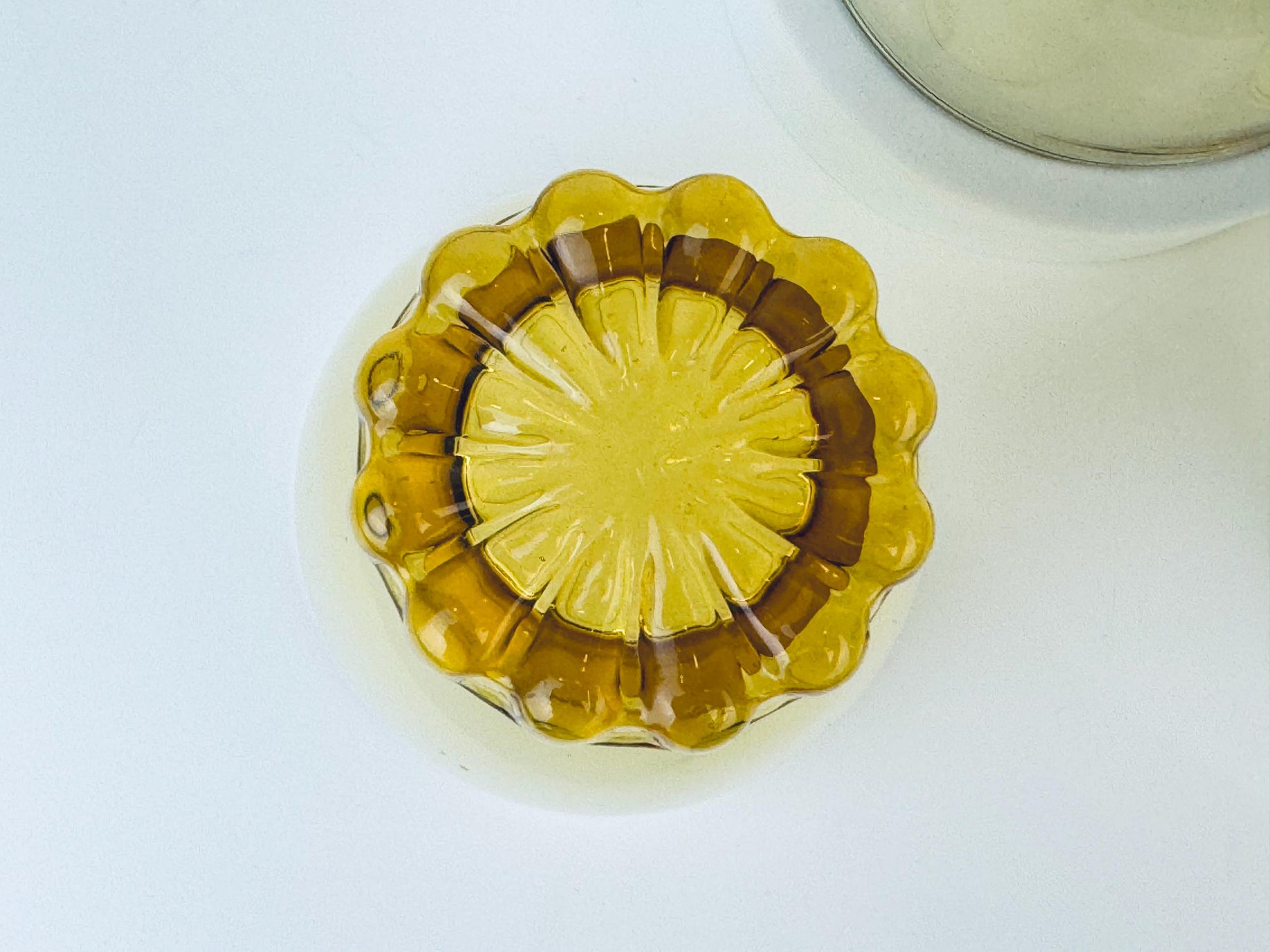 Product image for 'vintage libbey crystal sonnet gold amber glasses set of three 3' (view dd2f6b)