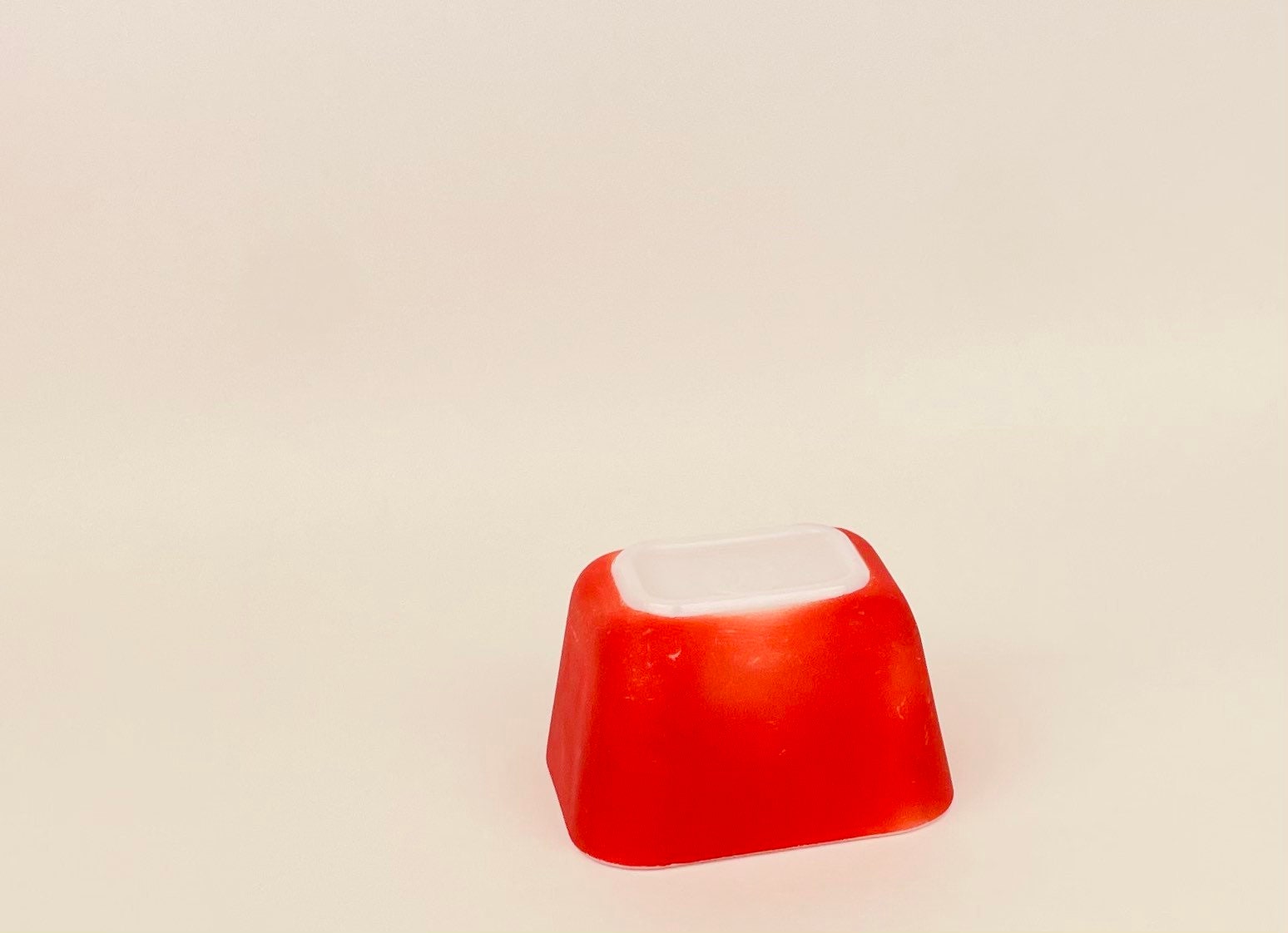 Product image for 'vintage small pyrex refrigerator fridgie dish primary red 501' (view 03f54f)