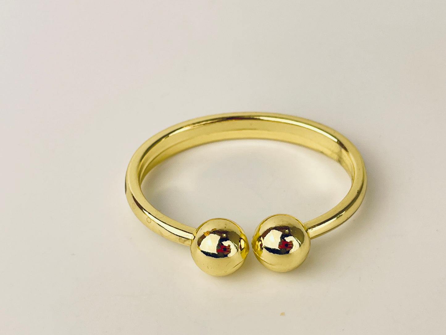 Product image for 'vintage brass minimalist napkin ring holders set of eight 8 attractive aged metal patina' (view 6dcfdd)