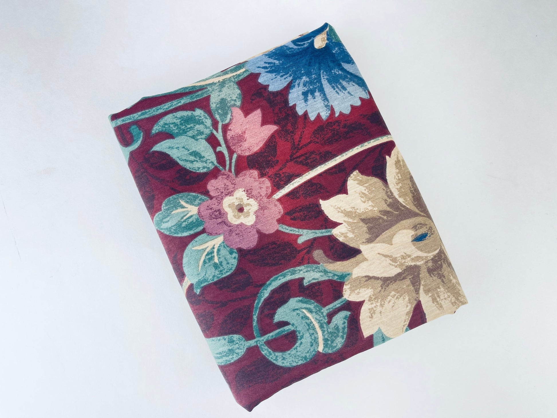 Product image for 'vintage maroon large floral print fabric 45 x 80' (view e4c800)