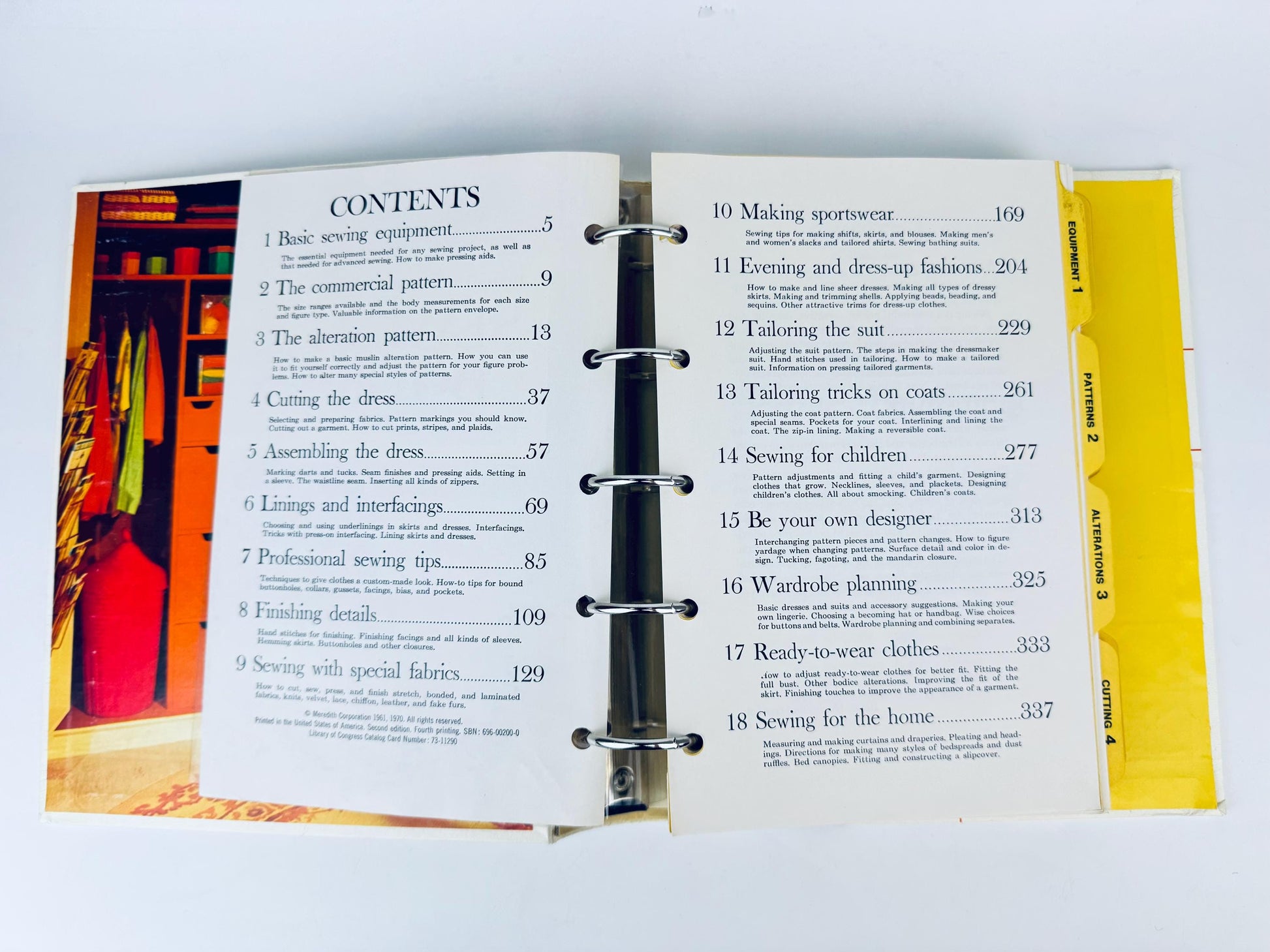 Product image for 'vintage better homes gardens sewing hardcover book fourth printing 1970 made in usa' (view da45b9)