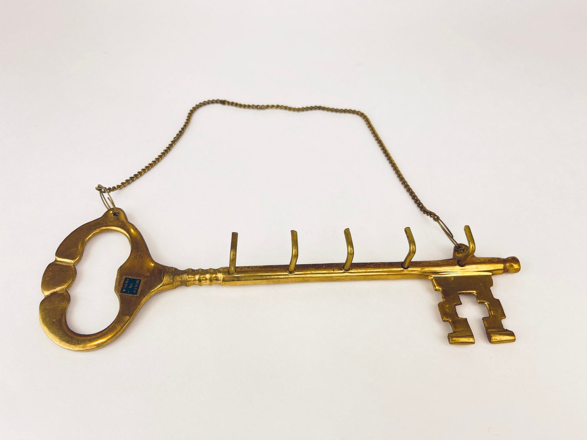 Product image for 'vintage wall mounted brass skeleton key holder four hooks' (view 6abf4a)