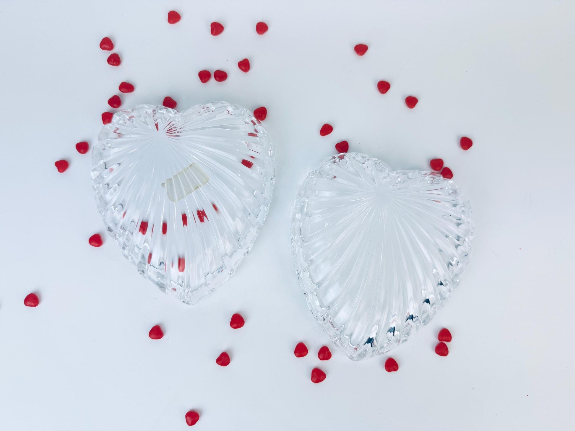 Product image for 'vintage heart shaped ribbon hi tone crystal glass ring dish trinket jar made in korea' (view f253b8)
