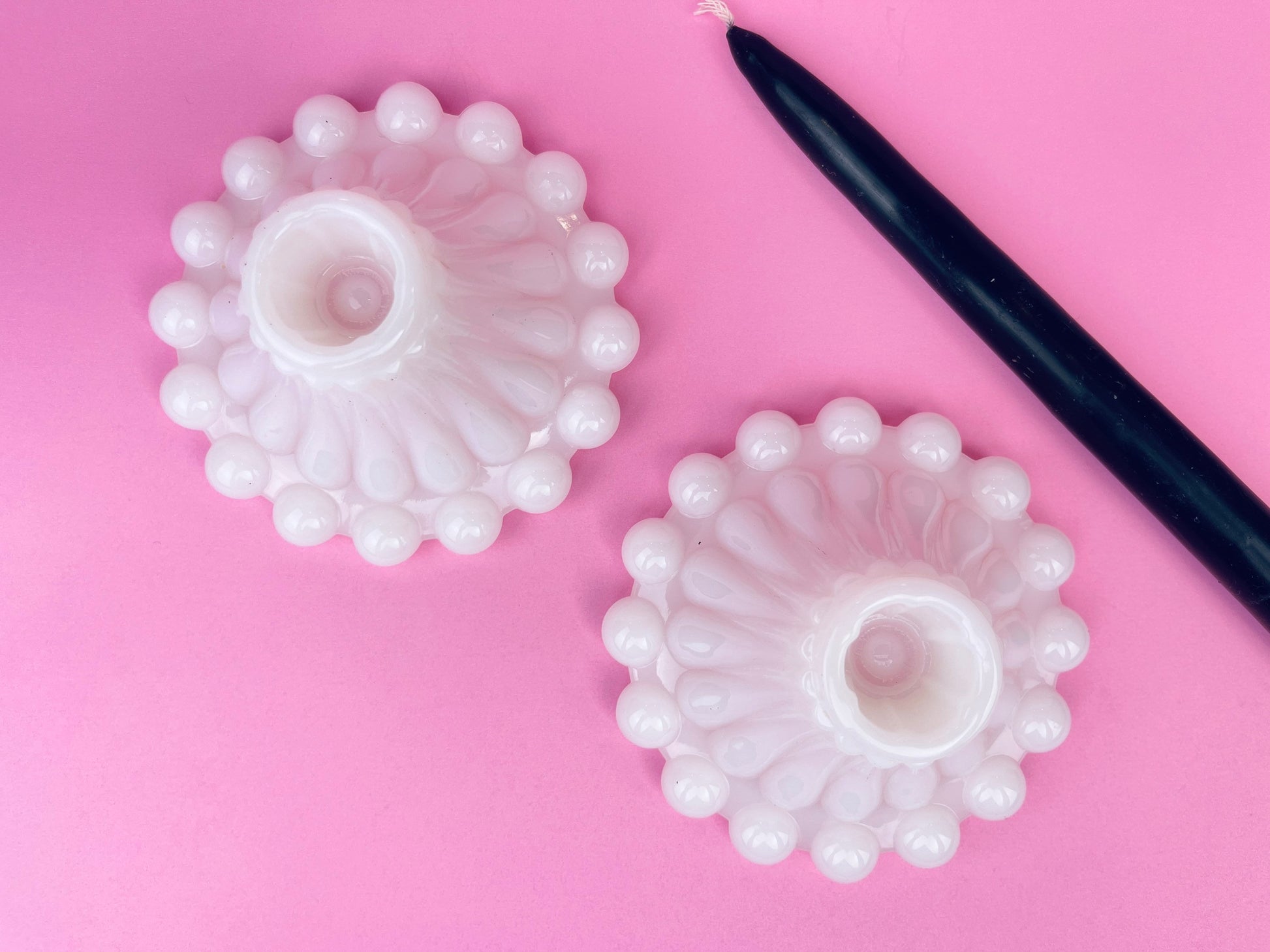 Product image for 'vintage milk glass boopie bubble bottom candleholders set of two 2' (view a4fbde)
