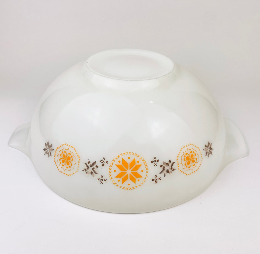 Product image for 'vintage town country pyrex glass cinderella mixing bowl 444 4 qt' (view d973ae)