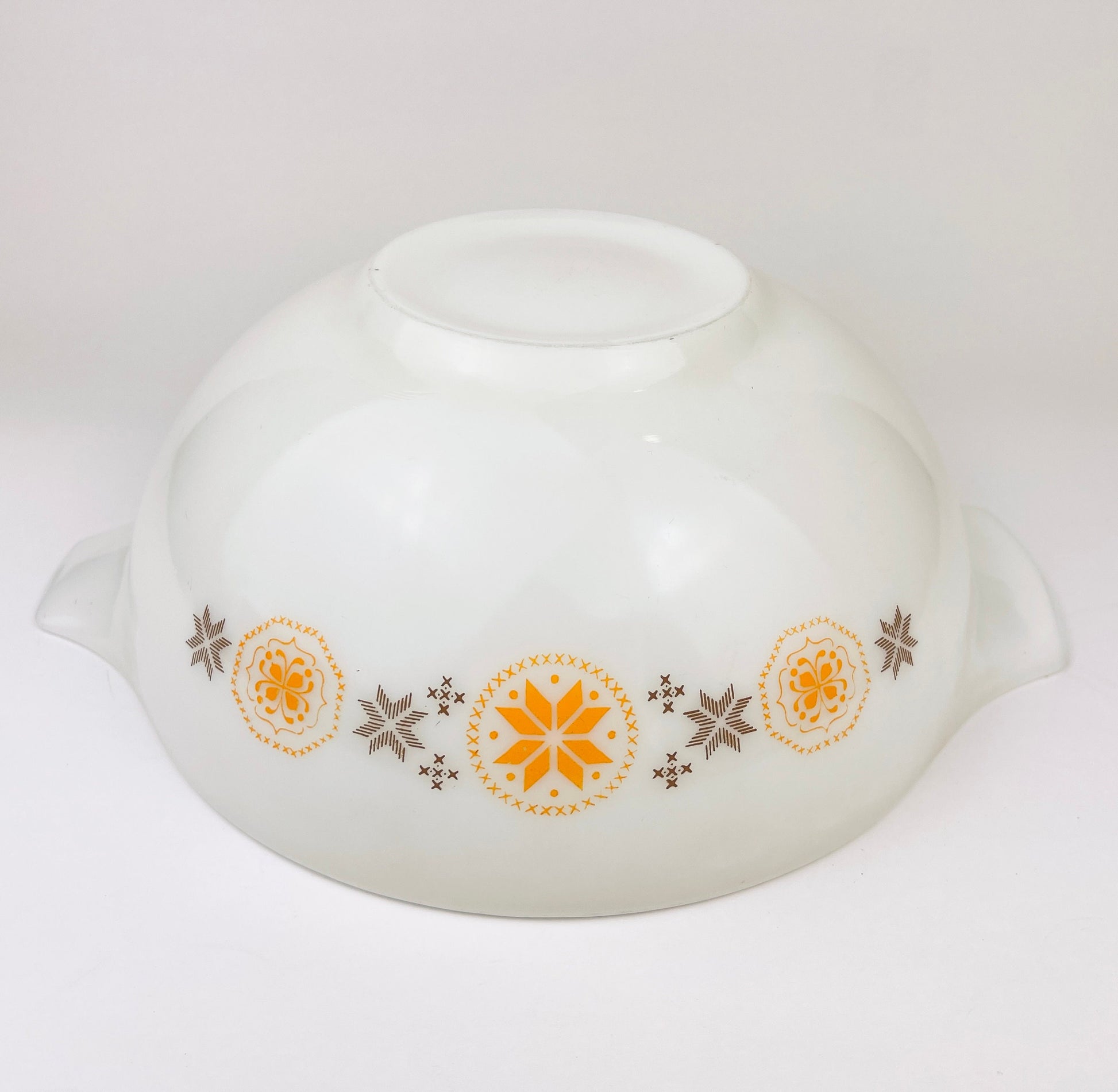 Product image for 'vintage town country pyrex glass cinderella mixing bowl 444 4 qt' (view d973ae)
