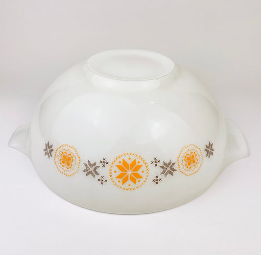 Product image for 'vintage town country pyrex glass cinderella mixing bowl 444 4 qt' (view d973ae)