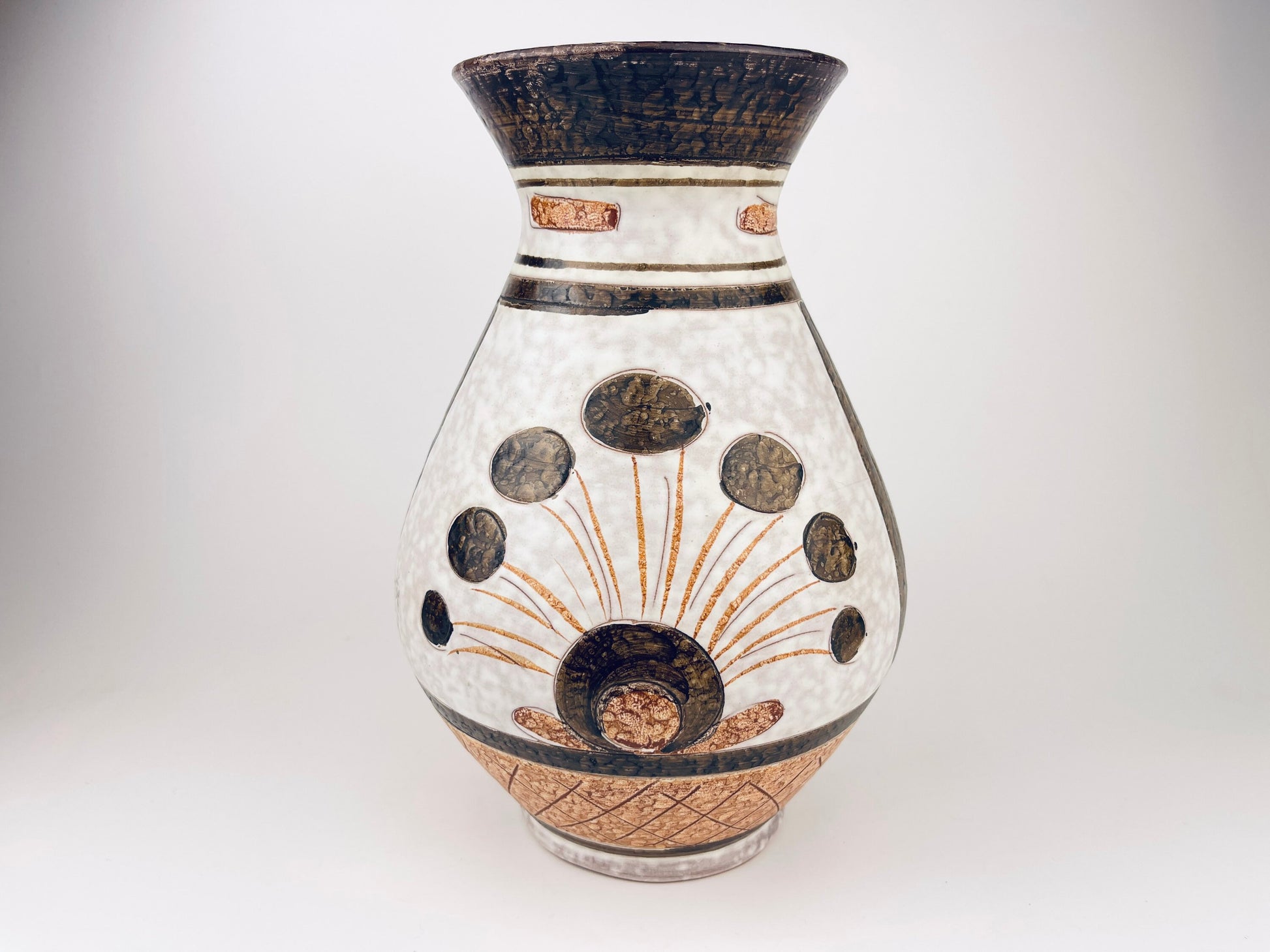 Product image for 'vintage italian muted earth tone hand painted mcm pottery widemouth vase made in italy by italica arc pottery' (view 13f712)